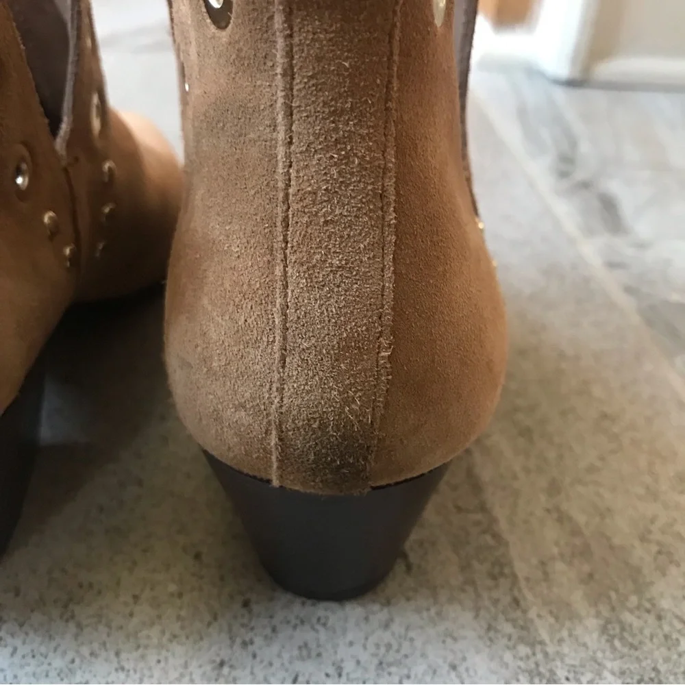 Sam Edelman Rubin Tan Brown Suede Grommet Booties, Size 9.5 Women.